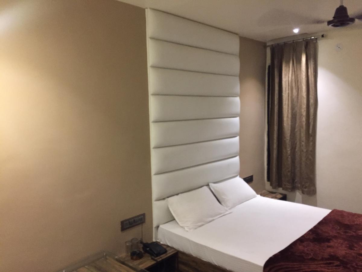 Hotel Shiva Sehore Kültér fotó